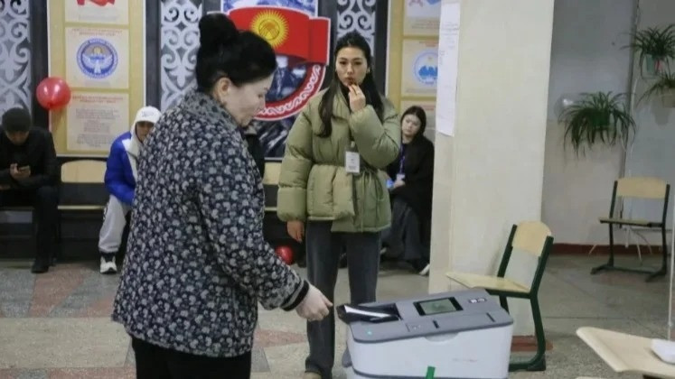 Парламентские выборы в Кыргызстане: открыты дополнительные участки в Казахстане