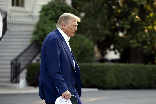 Трамп объявил о повышении всех импортных пошлин США до 15% после решения Верховного суда