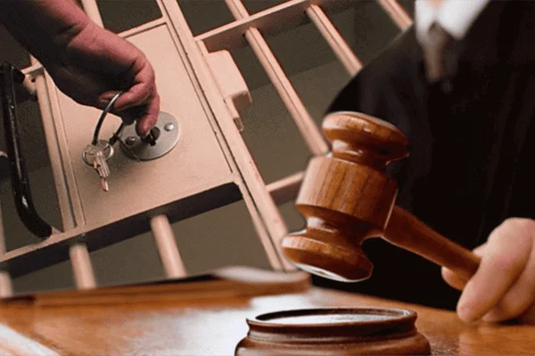 В Ташкенте вынесли приговор группе вымогателей с Фархадского авторынка